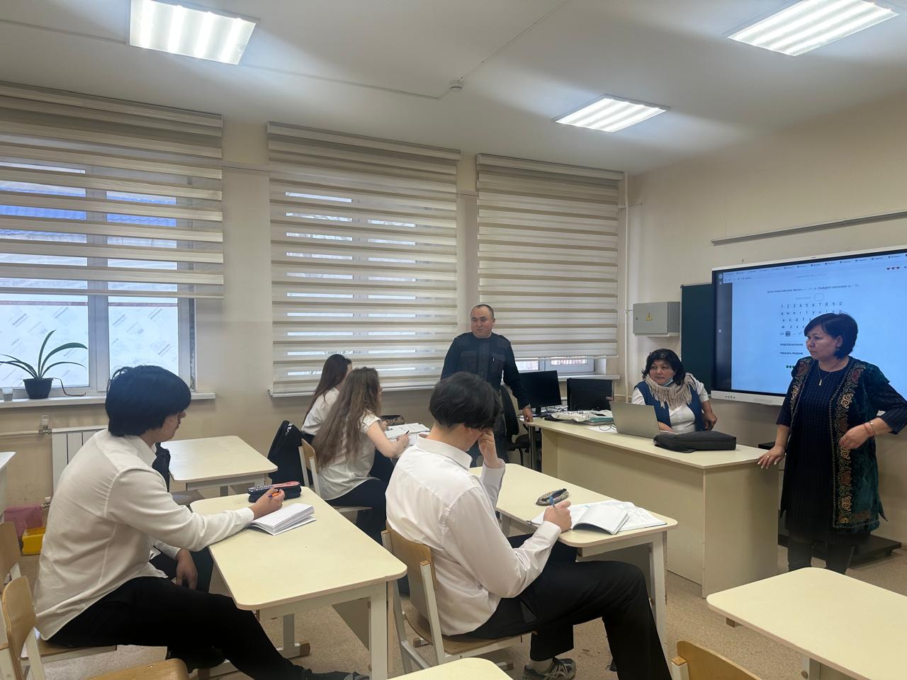 Ювеналды полиция инспекторымен маңызды кездесу/